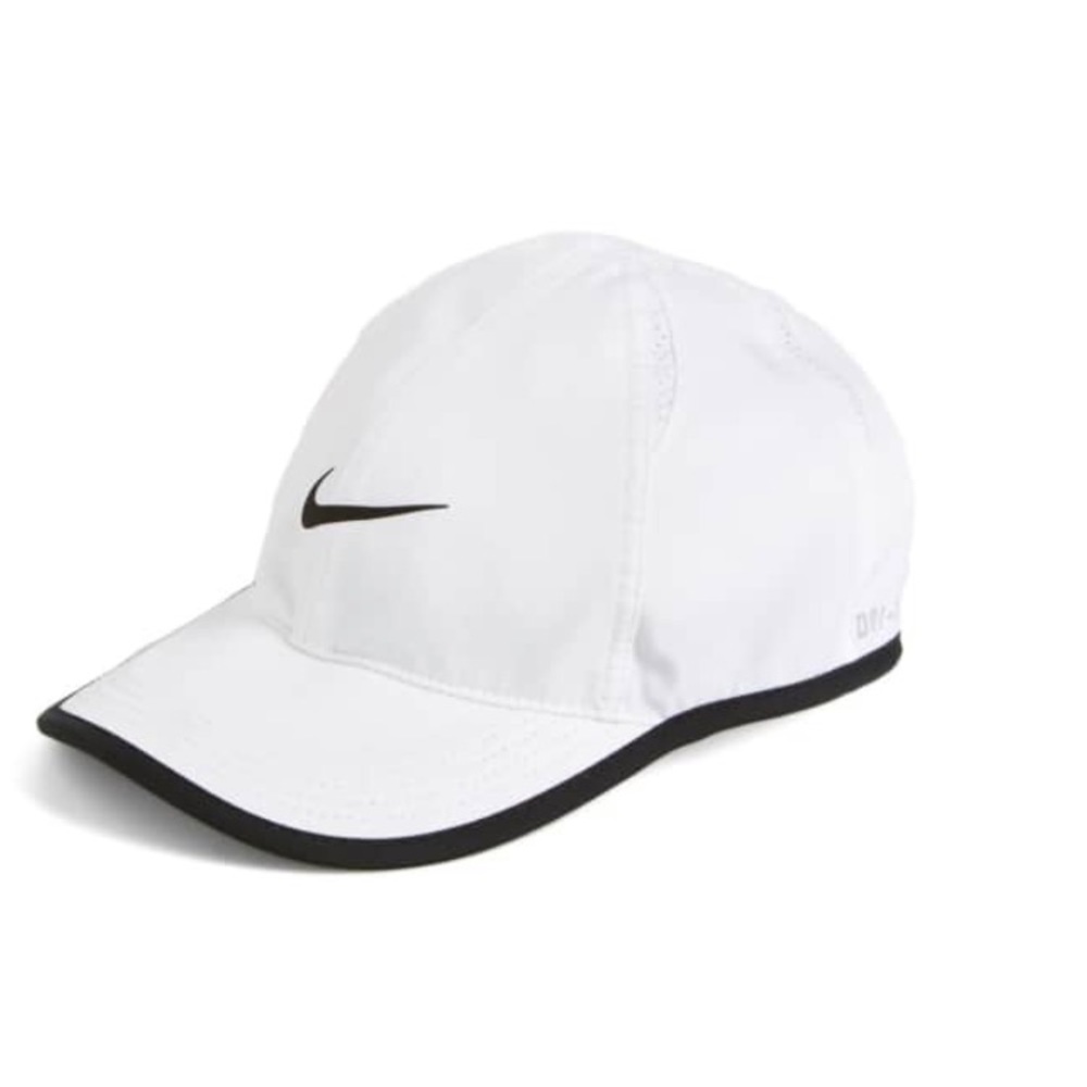 Nike FeatherLight Hat